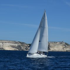 Louer un voilier en Corse, un choix qui fait l’unanimité