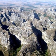 Aventure sur le massif de Makay